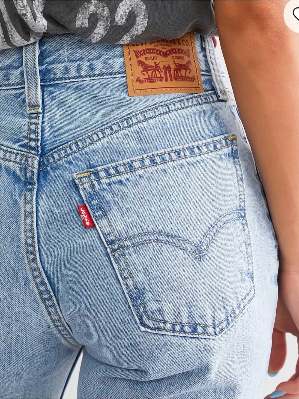 Levi’s Low Pro Light Wash Women's Jeans - Picture 8 of 9